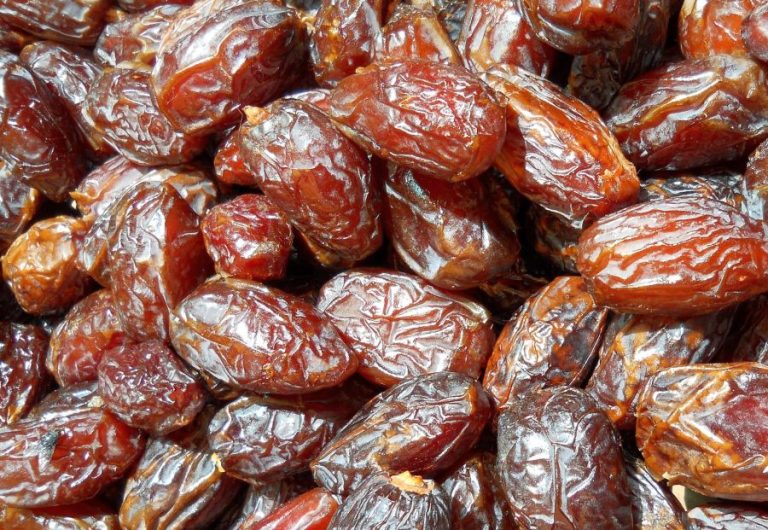 wholesale kurma market